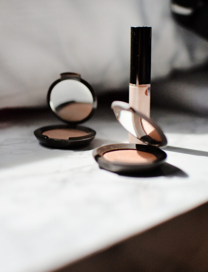 Becca Shimmering Skin Perfector