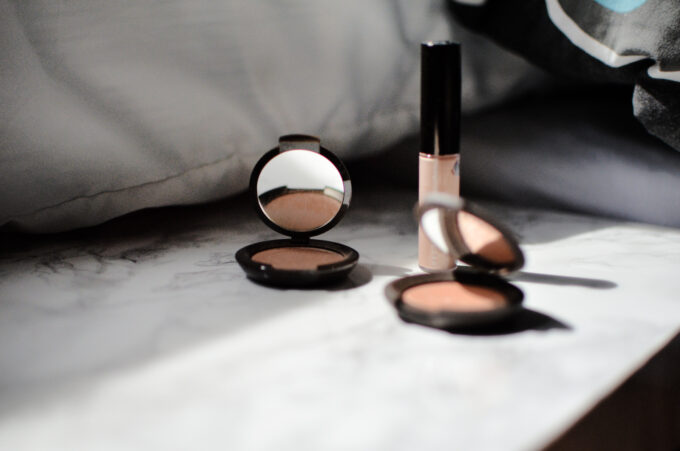 Becca Shimmering Skin Perfector