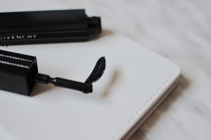 Givenchy Noir Interdit Mascara