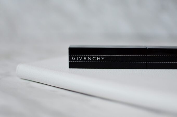 Givenchy Noir Interdit Mascara