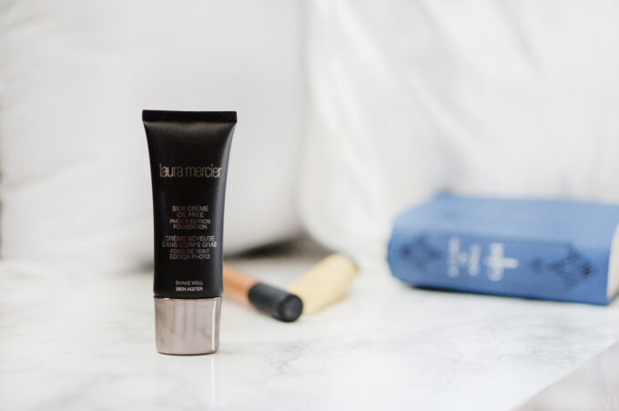 Laura Mercier Silk Creme Photo Edition Foundation Review.