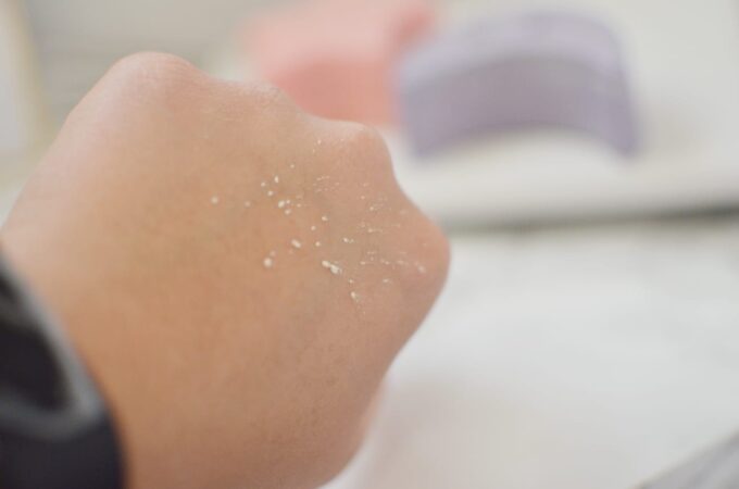 Lush Sparkle Jars | Looks like your average baby powder but smells infinitely better!
