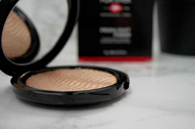 make-up-for-ever-pro-fusion-light-2