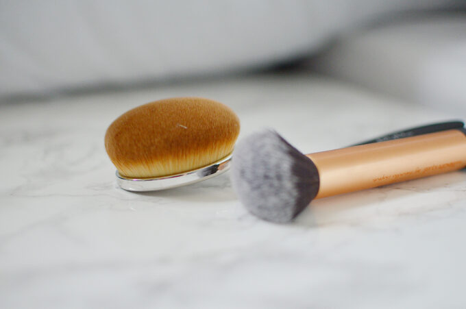 PUR Bare It All Foundation & Skin Perfecting Brush Review.
