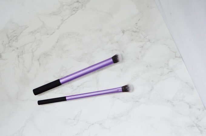 little white truths: Real Techniques Deluxe Crease Brush - review