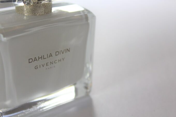 Givenchy Dahlia Divin Eau