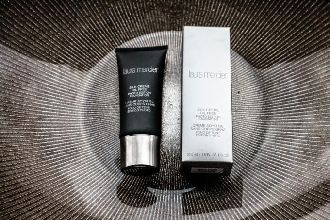 Laura Mercier Silk Creme Oil-free Photo Edition Foundation