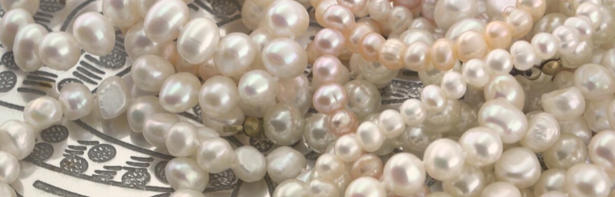 Building a Pearl Jewelry Collection